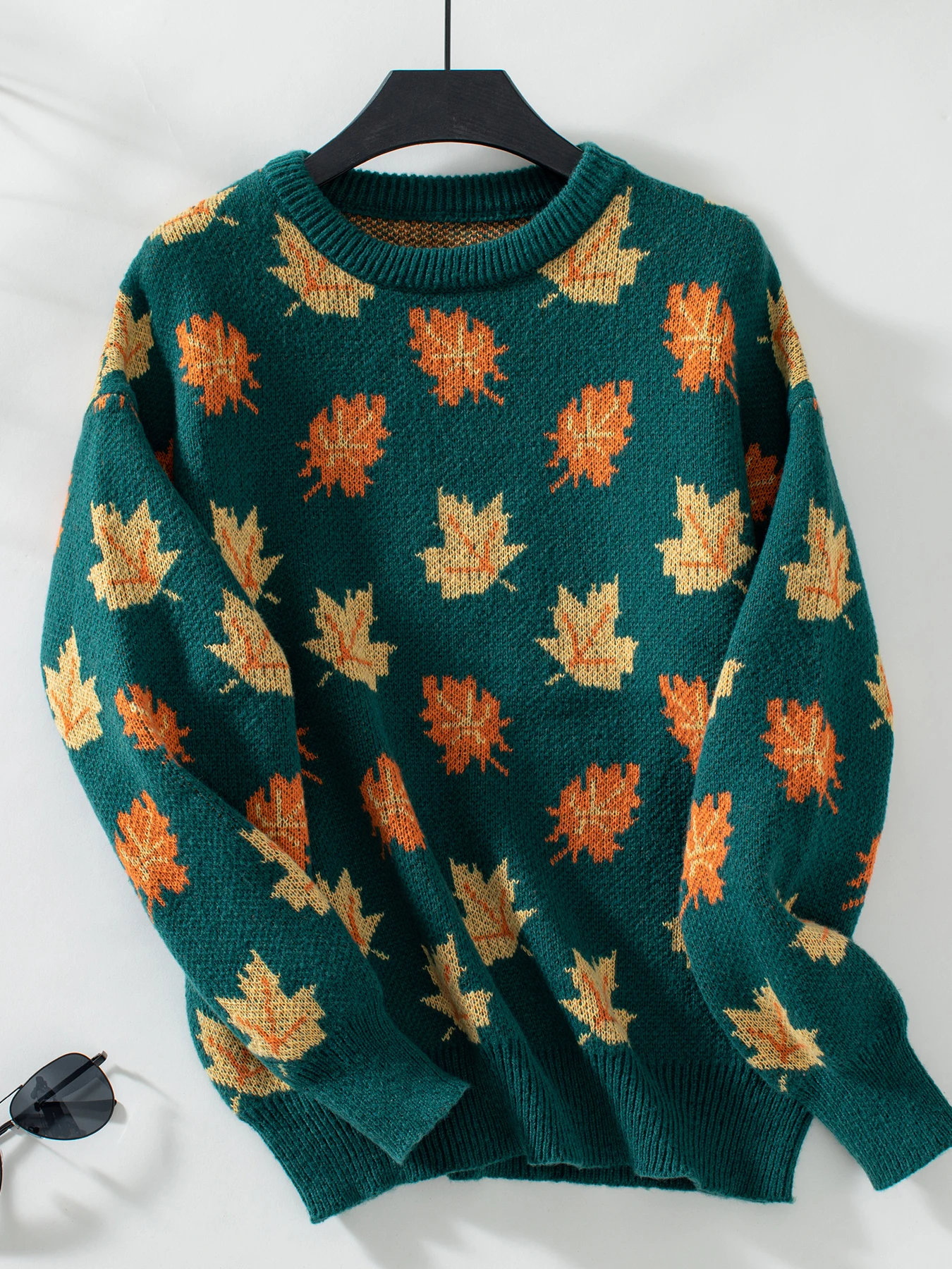 Chiara | Fall Maple Leaf Jacquard Pullover