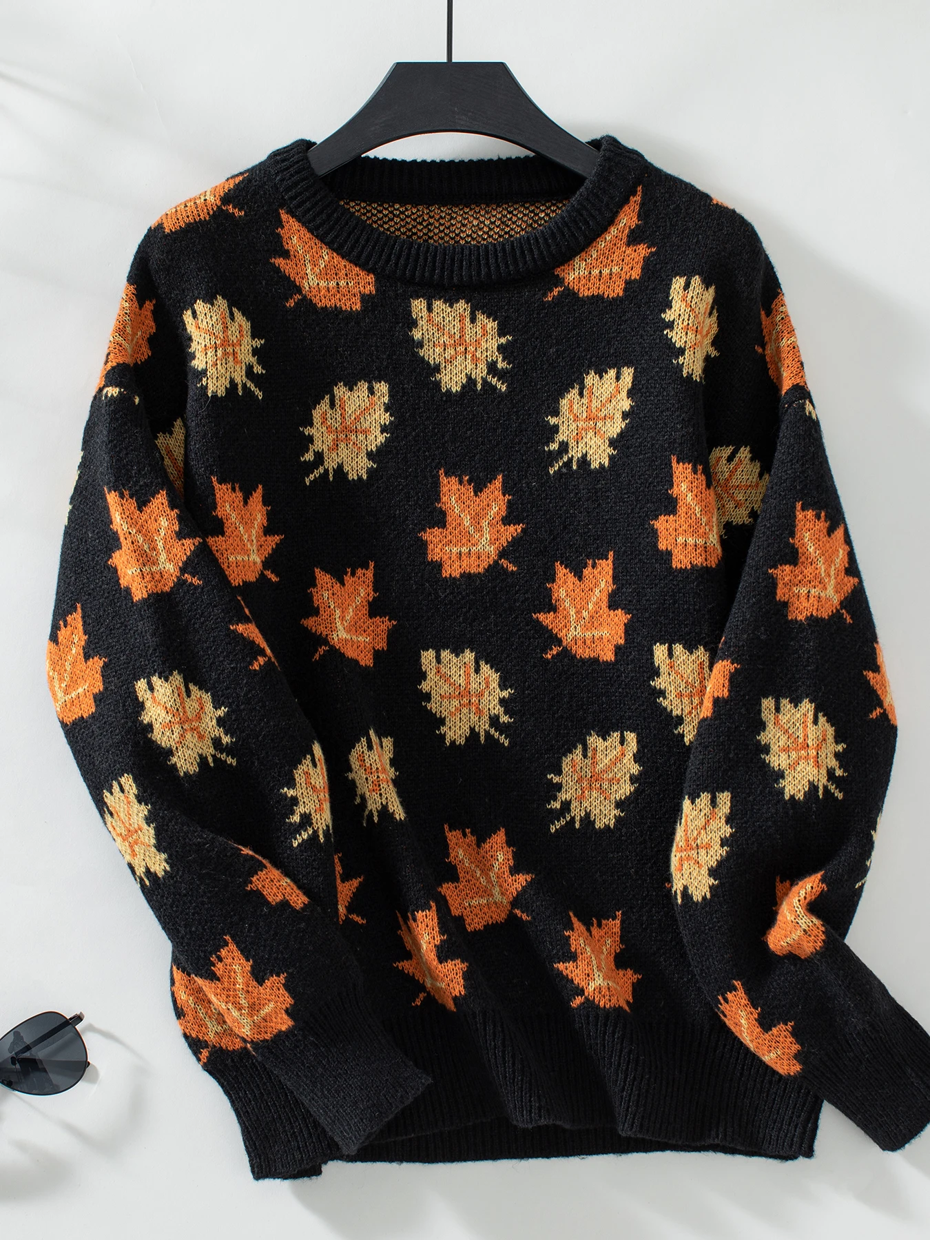 Chiara | Fall Maple Leaf Jacquard Pullover